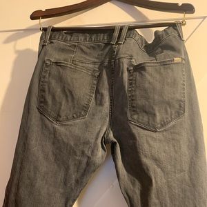 Joes 34 x 32.5 straight leg slim fit jeans